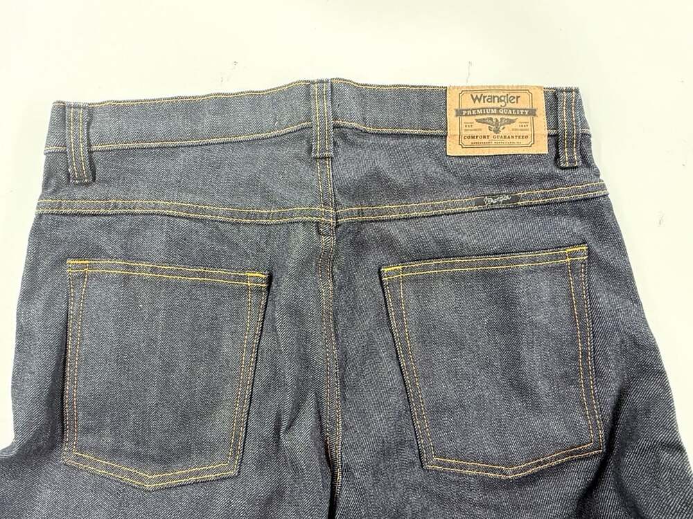 Wrangler Authentics WLT88BZ Jeans Size 32x32 Dark Wash Denim